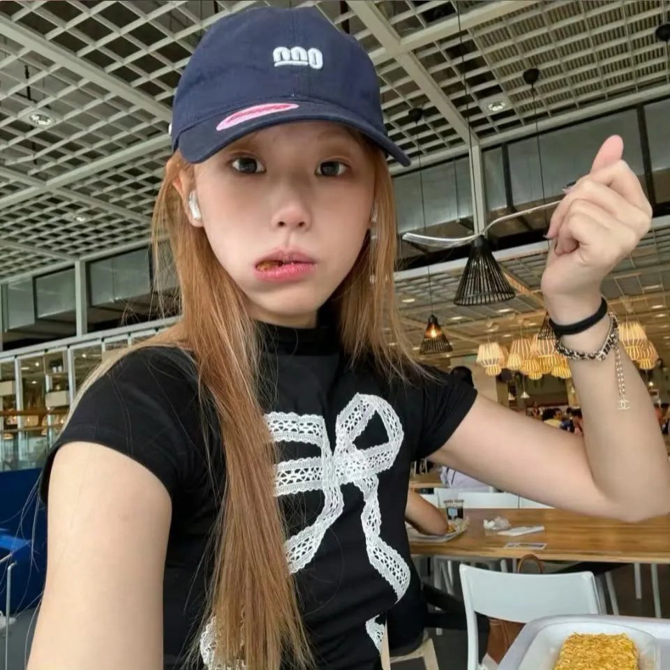 嘘！看手机